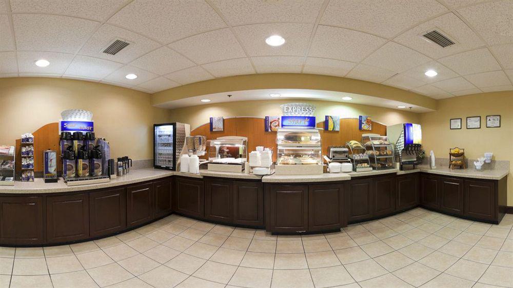 Holiday Inn Express Raleigh-Durham Airport By Ihg Morrisville Ristorante foto