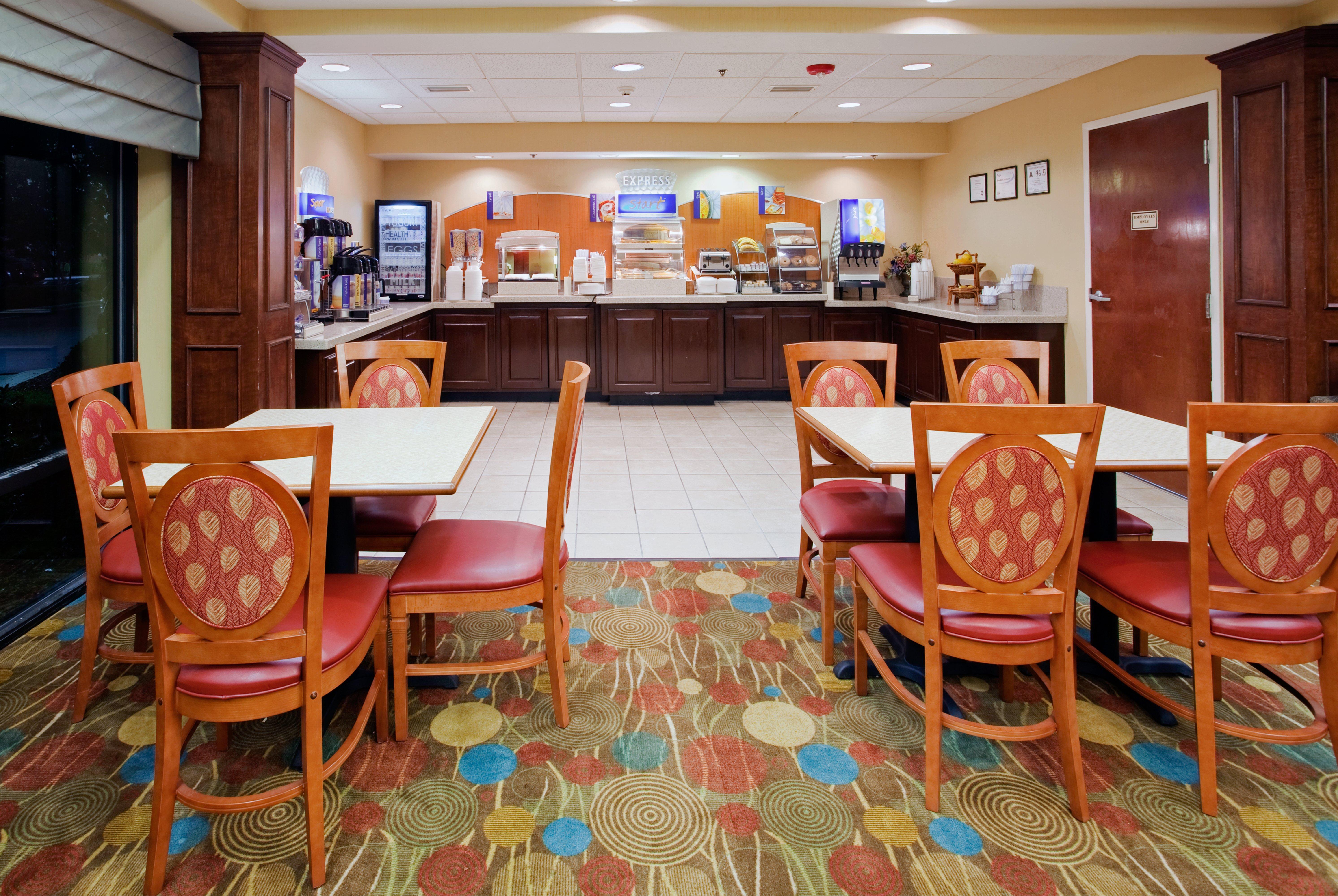 Holiday Inn Express Raleigh-Durham Airport By Ihg Morrisville Esterno foto