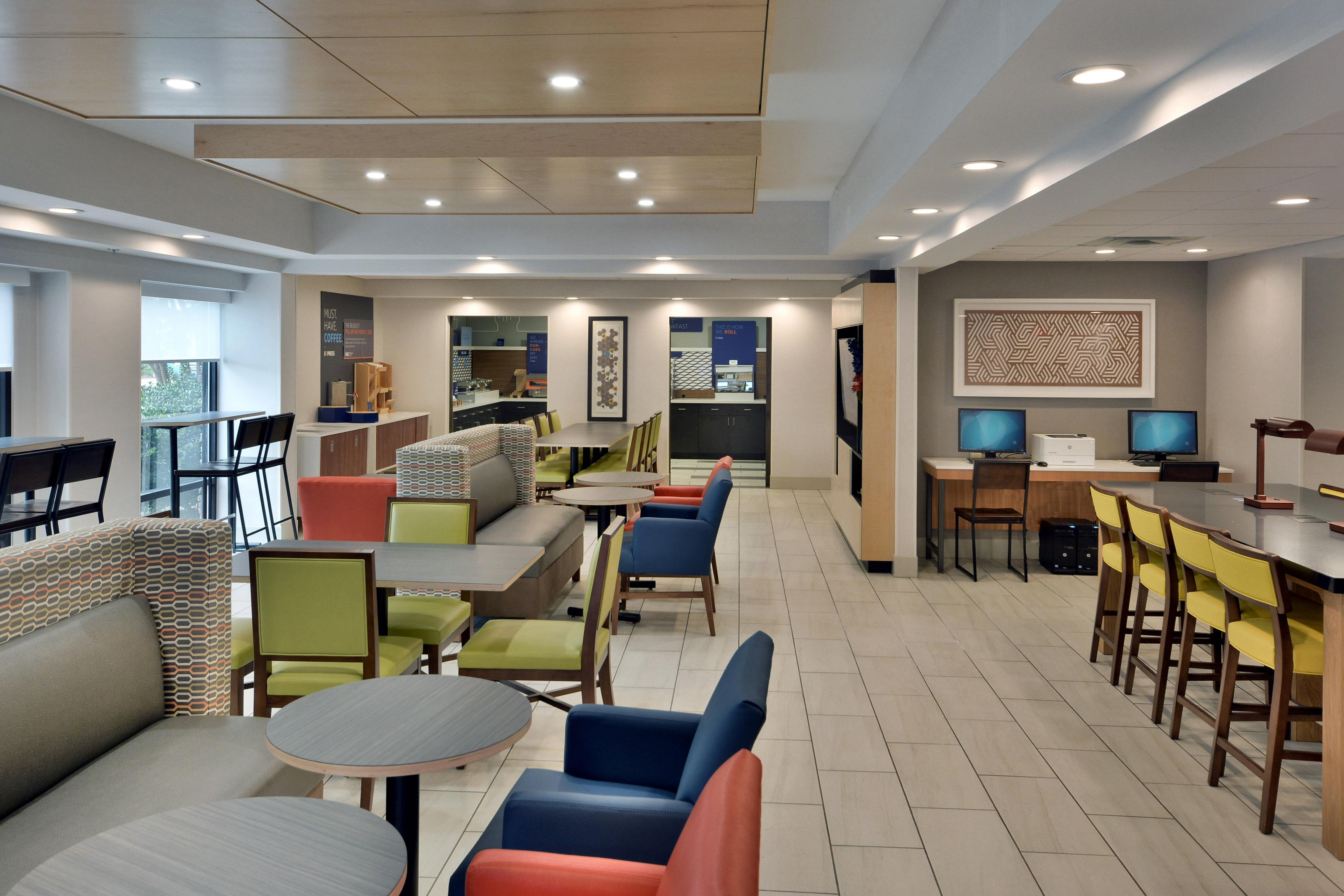 Holiday Inn Express Raleigh-Durham Airport By Ihg Morrisville Esterno foto