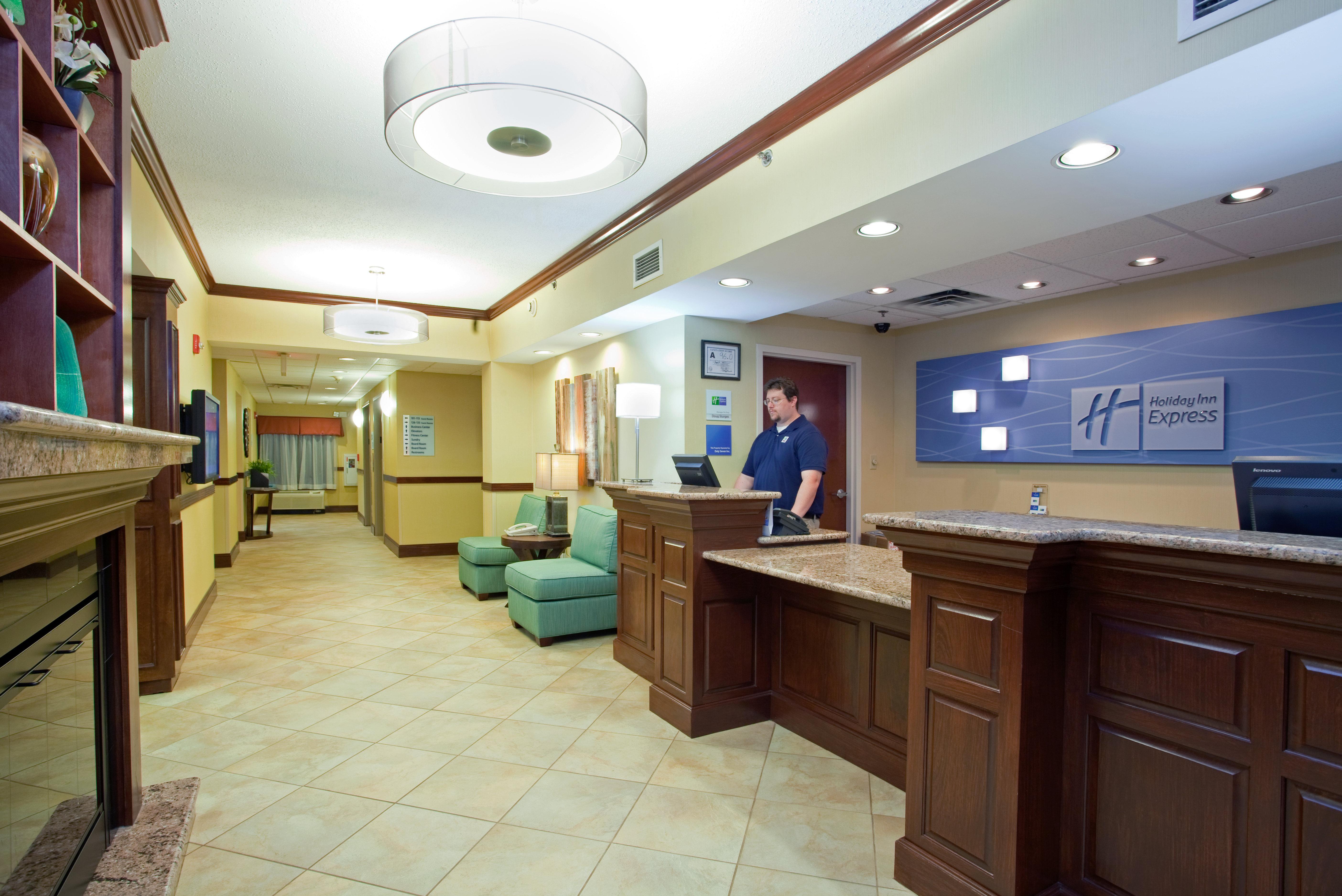 Holiday Inn Express Raleigh-Durham Airport By Ihg Morrisville Esterno foto