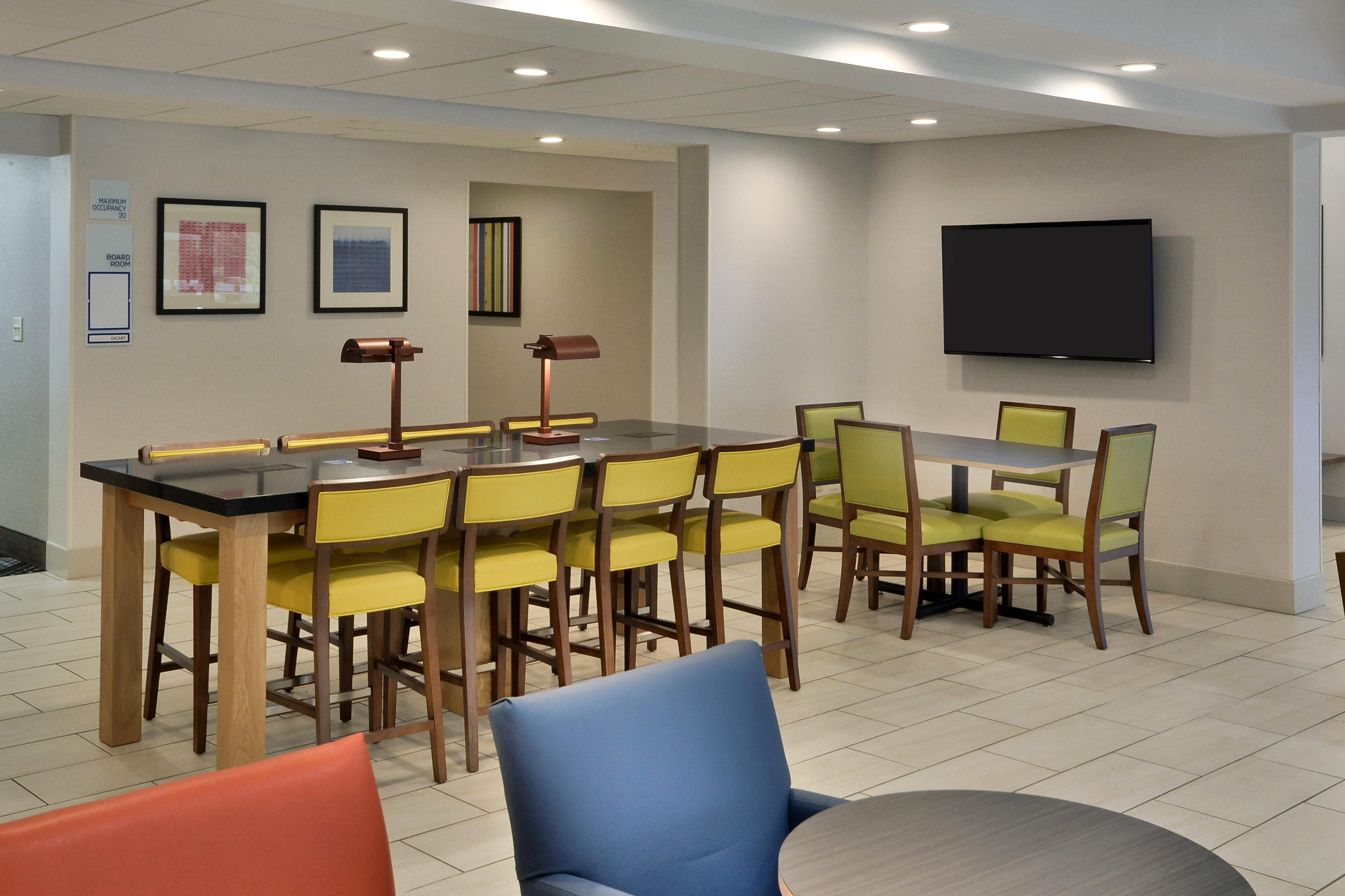 Holiday Inn Express Raleigh-Durham Airport By Ihg Morrisville Esterno foto